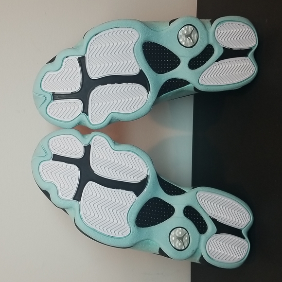 Air Jordan 13 Retro - Picture 4 of 8